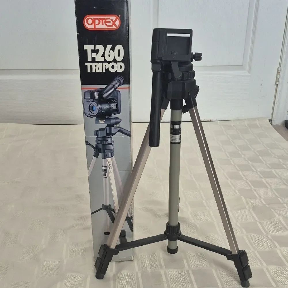 T-260 Tripod - Black and Gray